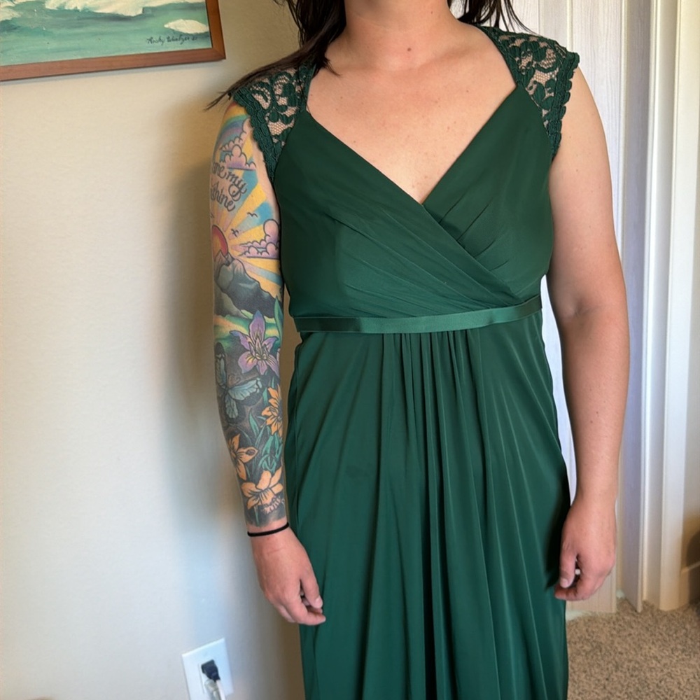 David's Bridal Emerald Green Lace-Capped Maxi Dress